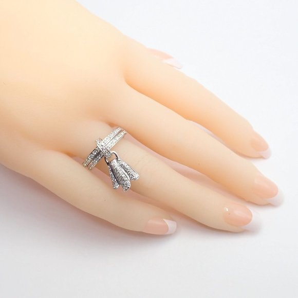 Authentic! Piaget 18k White Gold Diamond Double Band Flower Ring - Picture 10 of 12